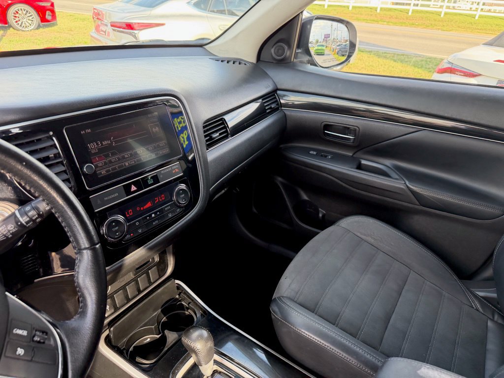 Used 2019 Mitsubishi Outlander LE FWD image 13