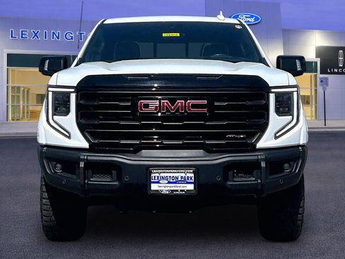 Used 2024 GMC Sierra 1500 AT4X image 2