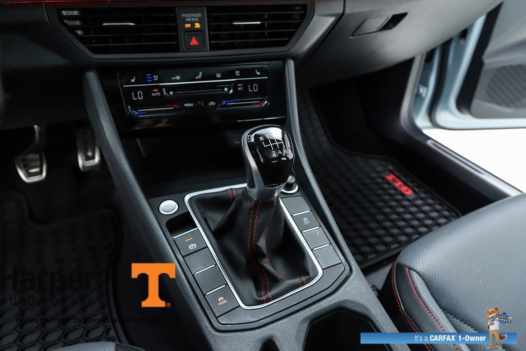 Used 2025 Volkswagen Jetta GLI Autobahn FWD image 61