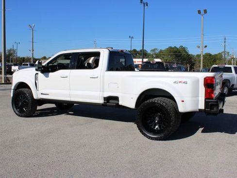 Used 2023 Ford F450 Lariat image 7