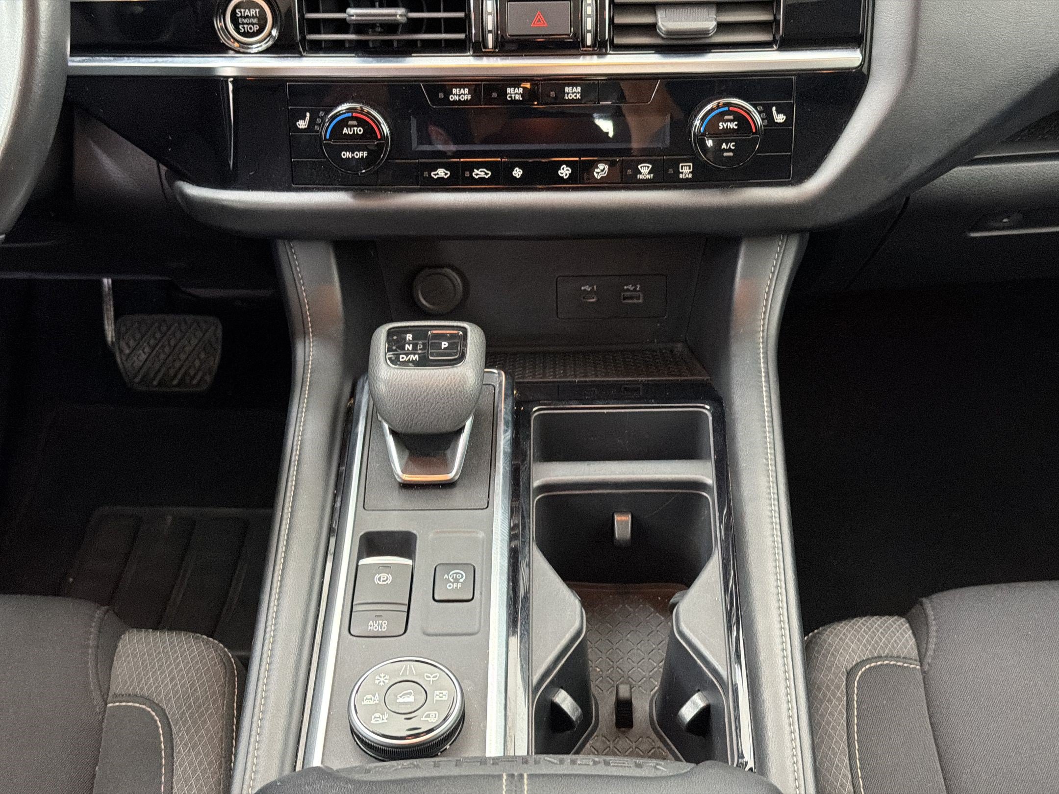 Used 2023 Nissan Pathfinder SV AWD/4WD image 16