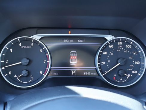 New 2025 Nissan Sentra SR image 9