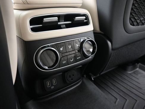 Used 2025 Genesis GV70 3.5T Sport w/ Sport Prestige Package AWD/4WD image 17