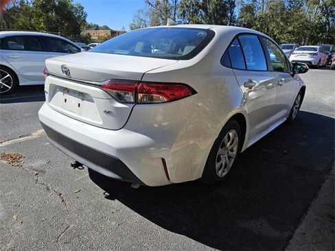 Used 2024 Toyota Corolla LE image 6