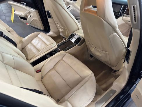 Used 2010 Porsche Panamera S image 8