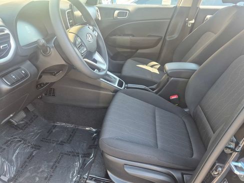 Used 2026 Hyundai Venue SE FWD image 10