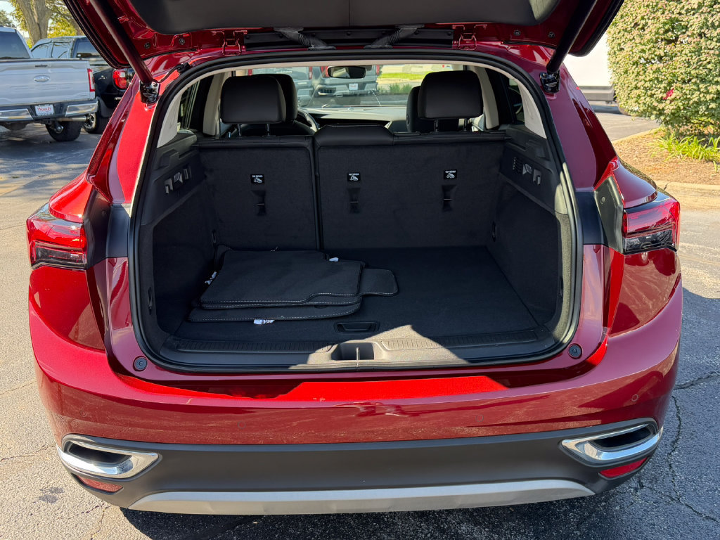 Used 2023 Buick Envision Essence AWD/4WD image 9