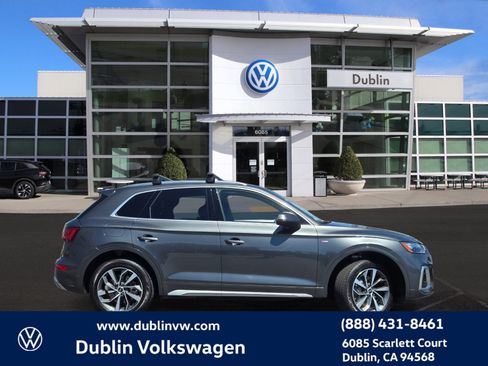 Used 2023 Audi Q5 2.0T Premium w/ Convenience Package AWD/4WD image 3