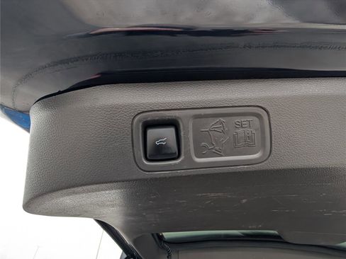 Used 2021 Ford Expedition Limited image 13