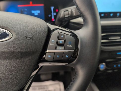 Used 2025 Ford Escape SE image 37