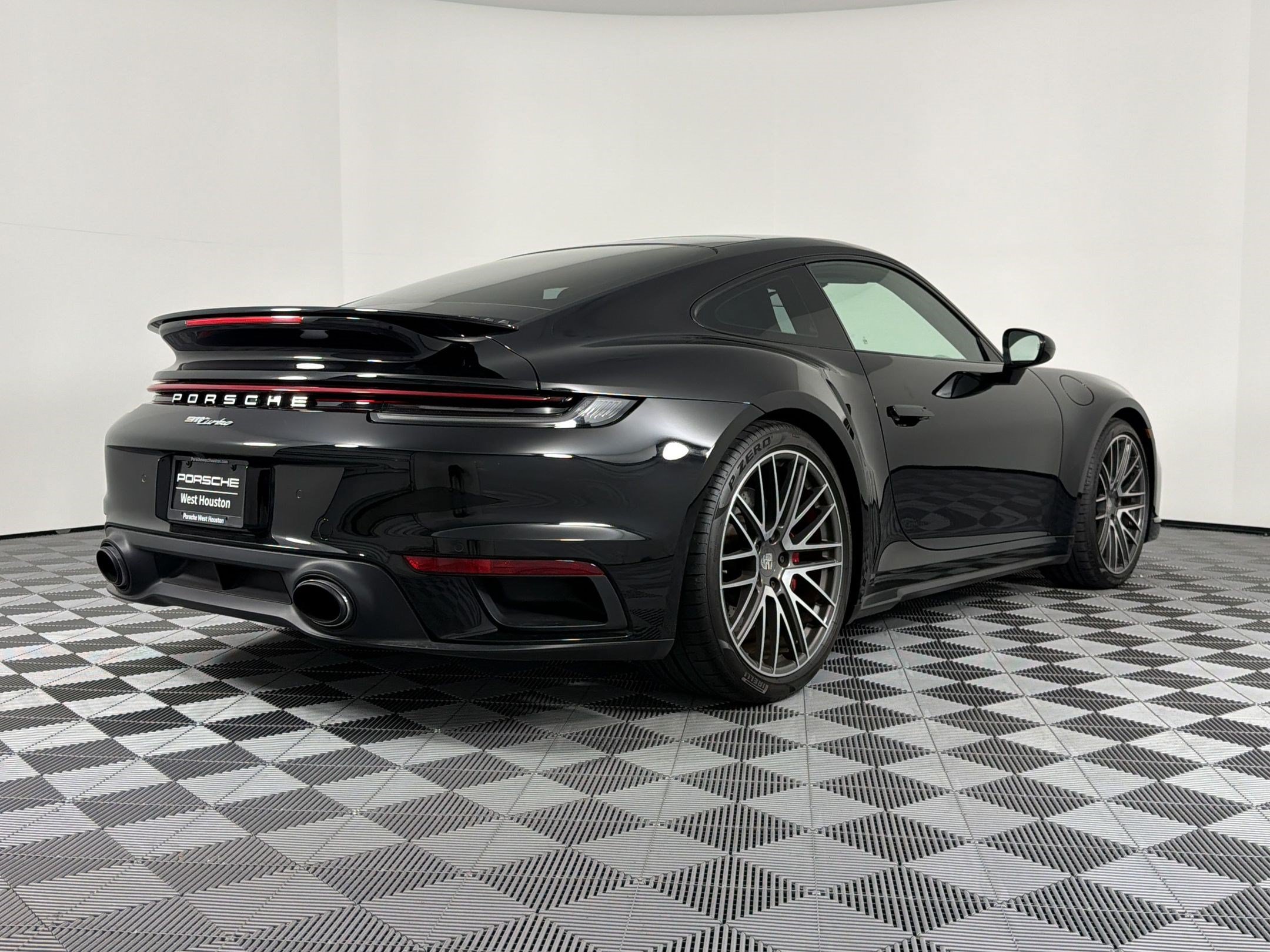 Certified 2022 Porsche 911 Turbo AWD/4WD image 9
