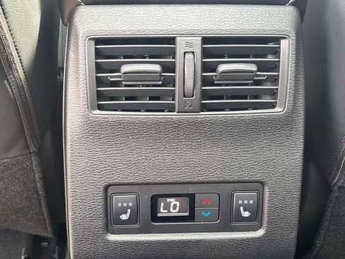 Used 2026 Nissan Rogue Platinum AWD/4WD image 43