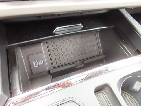 Used 2024 Ford Expedition Max XLT AWD/4WD image 26