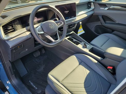New 2026 Volkswagen Tiguan SE AWD/4WD image 30