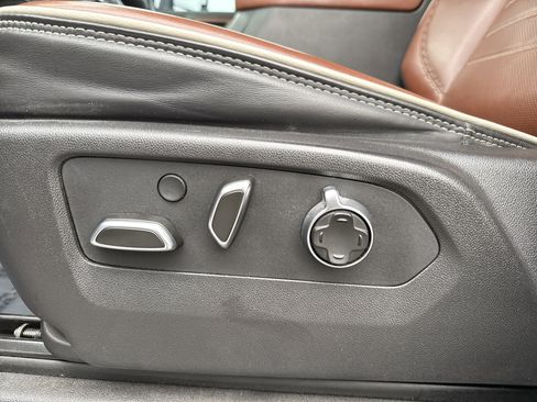 Used 2024 GMC Sierra 2500 Denali Ultimate image 13