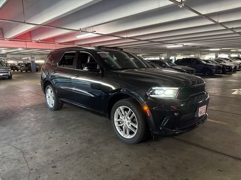 Used 2025 Dodge Durango GT AWD/4WD image 2