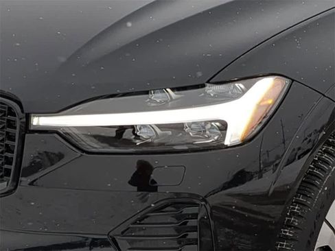 Certified 2025 Volvo XC60 T8 Core w/ Protection Package Premier image 10