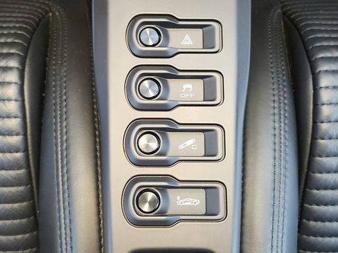 Used 2019 Ford GT image 33