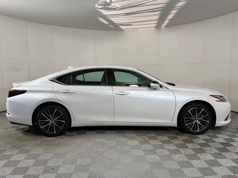 Used 2023 Lexus ES 350 w/ Premium Package FWD image 5