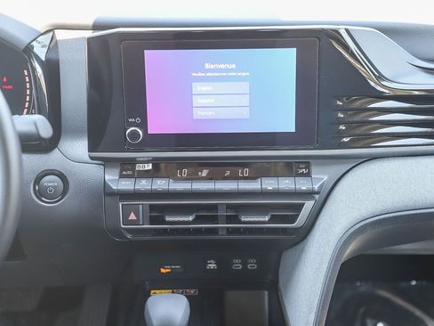 Used 2025 Toyota Camry LE FWD image 13