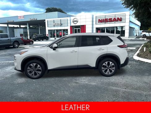 Certified 2022 Nissan Rogue SV w/ SV Premium Package image 6