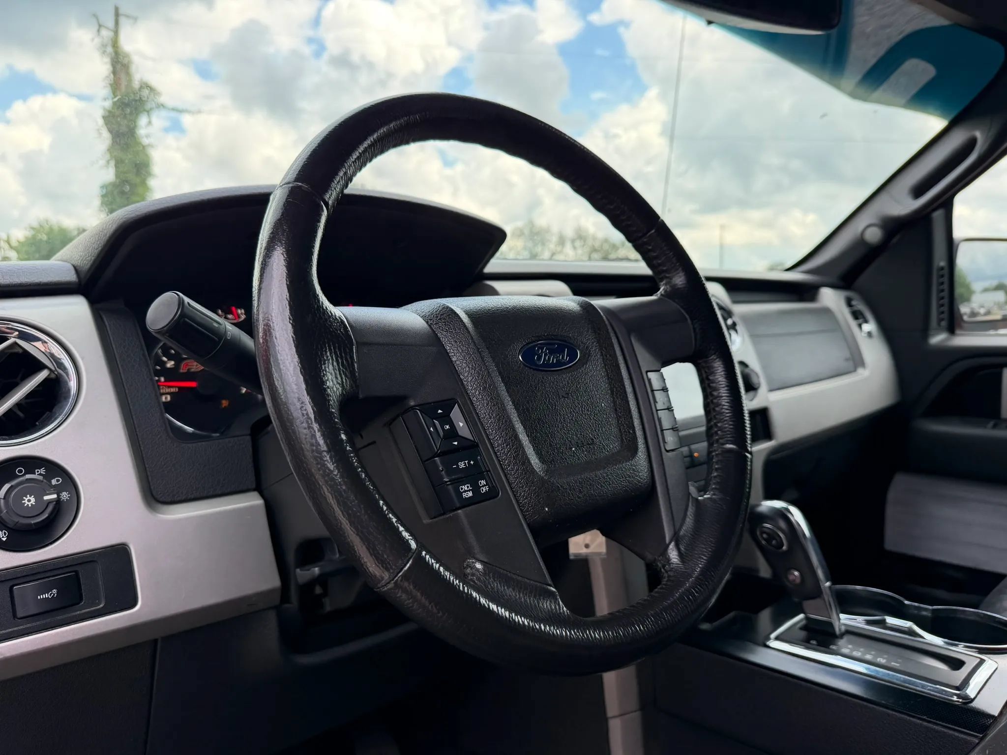 Used 2012 Ford F150 FX4 w/ FX Luxury Pkg AWD/4WD image 11