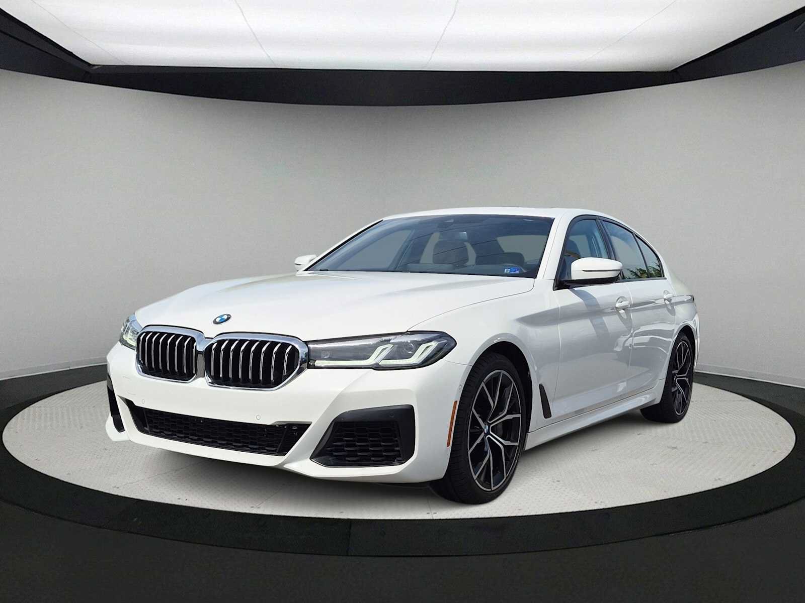 Used 2022 BMW 540i xDrive w/ M Sport Package AWD/4WD image 4