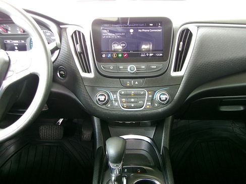Used 2024 Chevrolet Malibu LT FWD image 15