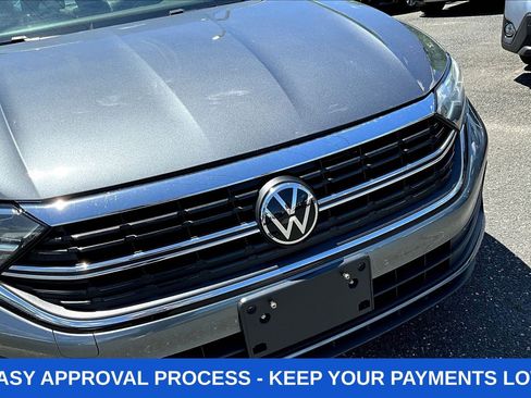 Used 2024 Volkswagen Jetta SE FWD image 34