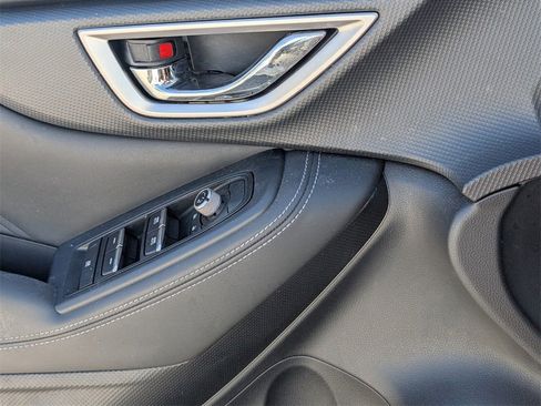 Used 2019 Subaru Forester Limited image 31