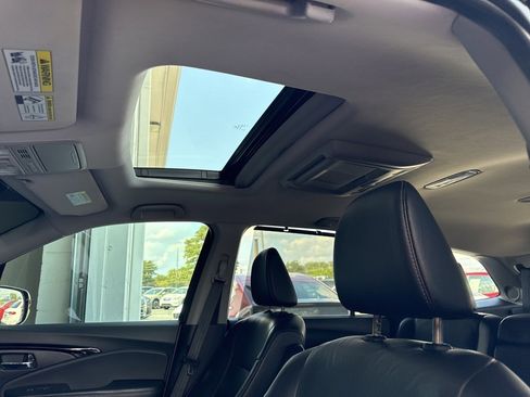 Used 2016 Honda Pilot Touring image 22