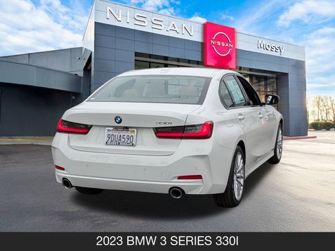 Used 2023 BMW 330i Sedan w/ Convenience Package image 8