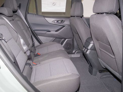 New 2026 Chevrolet Equinox LT image 11