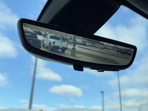 Used 2022 GMC Sierra 3500 Denali w/ Denali Ultimate Package image 23