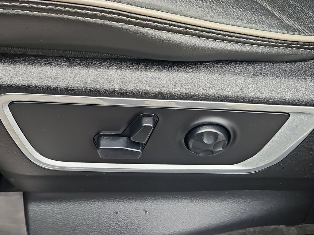Used 2020 RAM 1500 Laramie AWD/4WD image 24