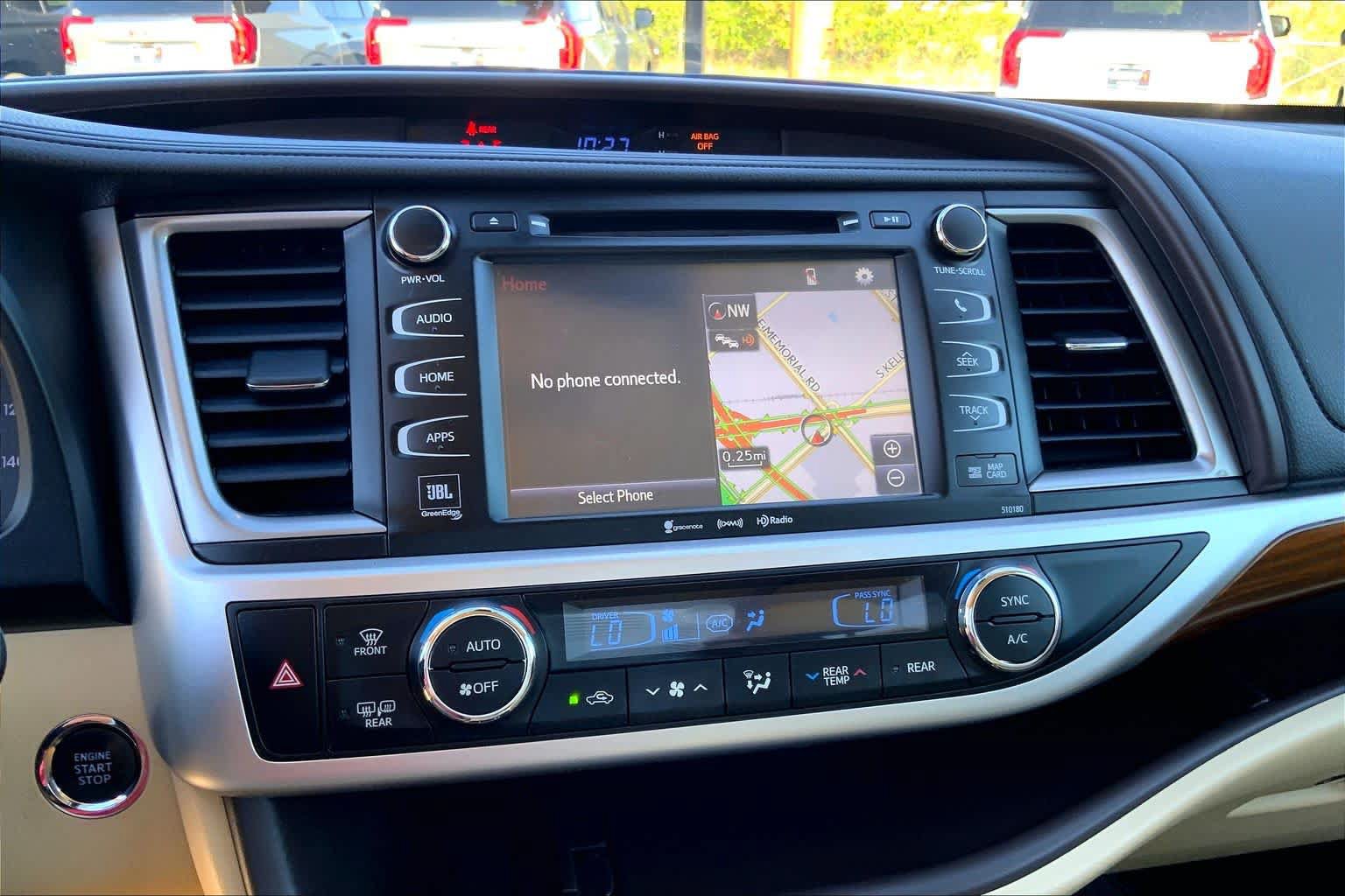 Used 2018 Toyota Highlander Limited Platinum AWD/4WD image 30