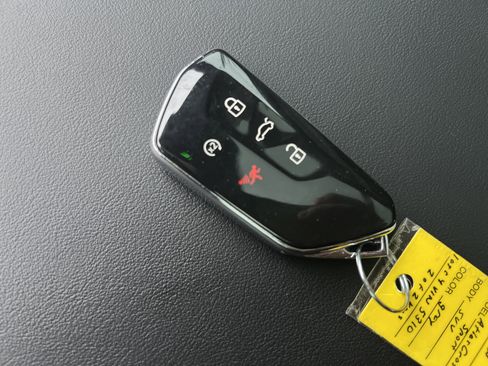 Used 2024 Volkswagen Atlas Cross Sport SE w/ Panoramic Sunroof Package image 32