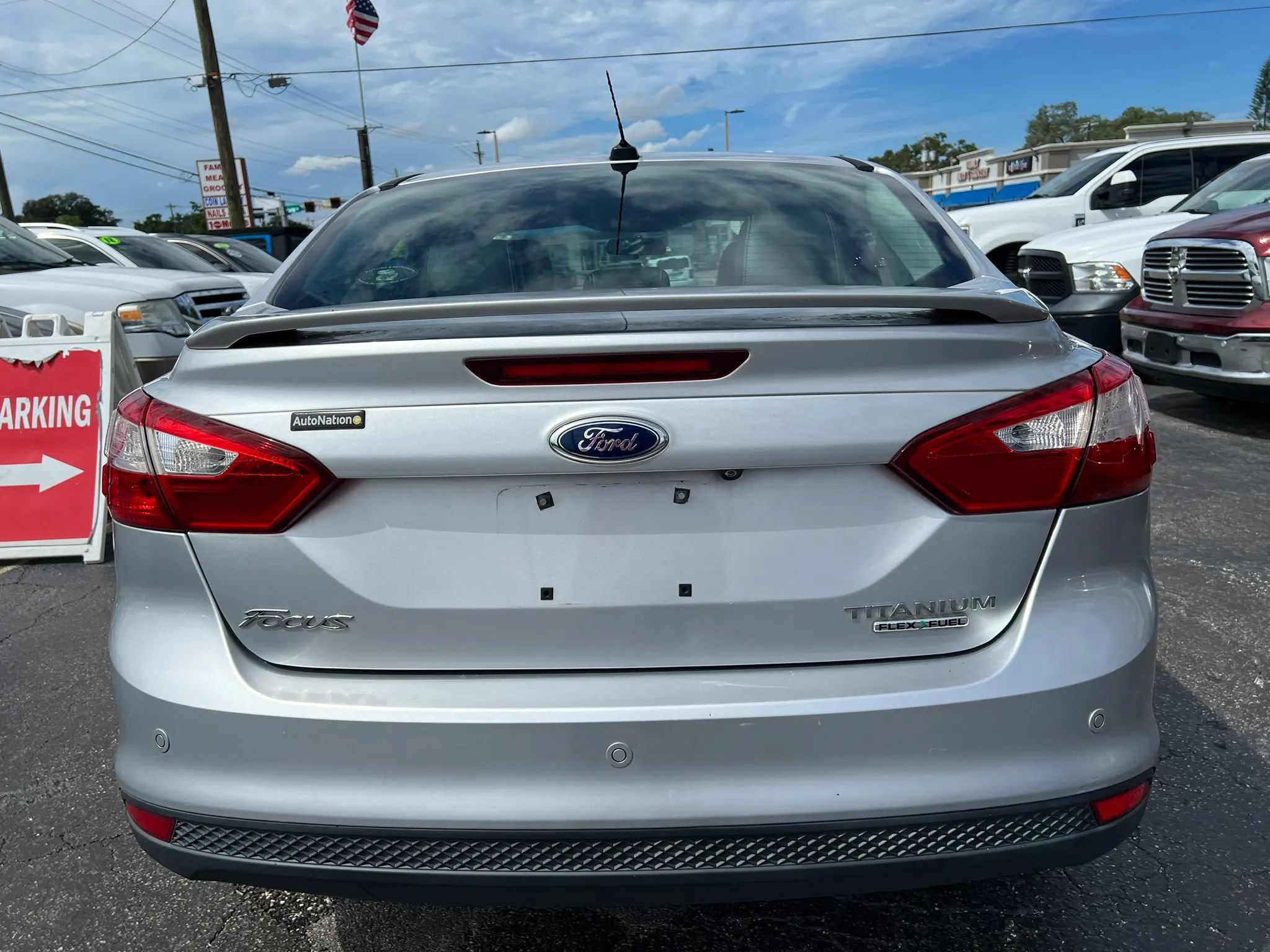 Used 2013 Ford Focus Titanium w/ Titanium Handling Pkg FWD image 5