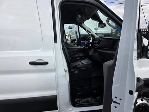 Used 2023 Ford Transit 250 148 High Roof Extended image 14