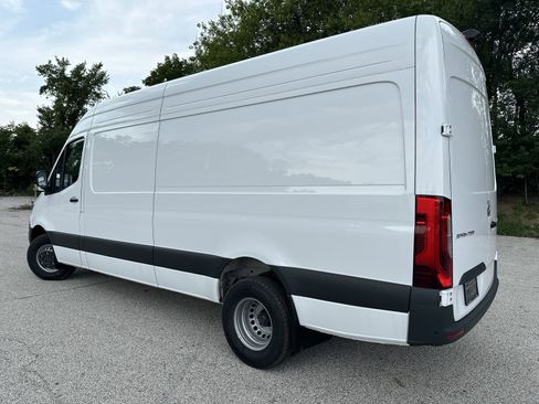 New 2024 Mercedes-Benz Sprinter 3500 image 4