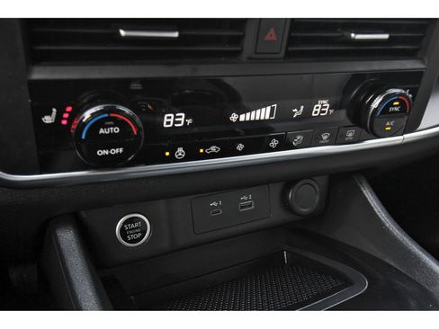 Used 2023 Nissan Rogue SV w/ SV Premium B Package image 27