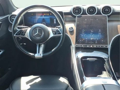 Used 2023 Mercedes-Benz GLC 300 4MATIC image 21