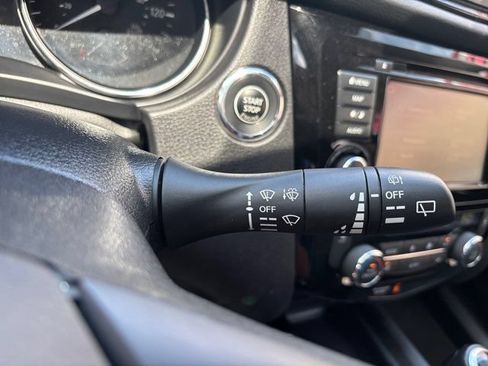 Used 2019 Nissan Rogue Sport SV w/ Technology Package FWD image 43