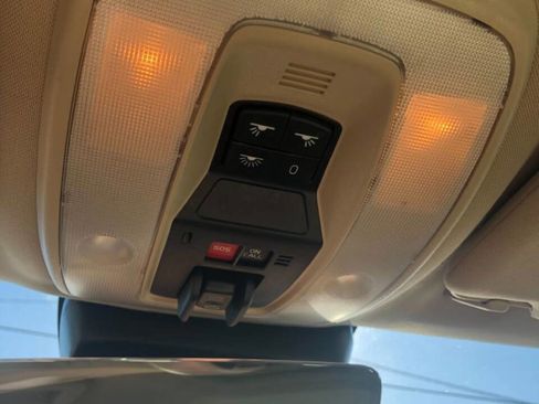 Used 2015 Volvo V60 T5 Premier image 10