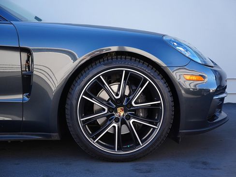 Used 2020 Porsche Panamera 4 image 7
