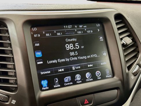 Used 2016 Jeep Cherokee Trailhawk w/ Comfort/Convenience Group AWD/4WD image 21