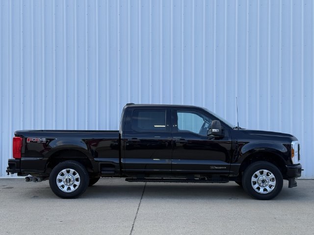 Used 2024 Ford F250 XLT w/ FX4 Off-Road Package AWD/4WD image 3