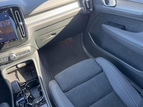 Certified 2025 Volvo XC40 B5 Plus image 16