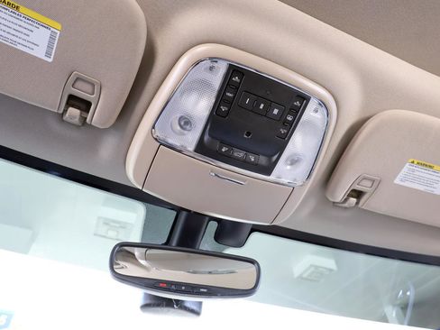 Used 2019 Jeep Grand Cherokee Limited w/ Luxury Group II image 49