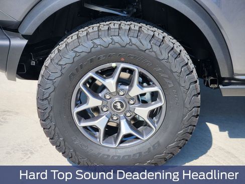 New 2025 Ford Bronco Badlands image 11